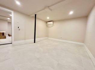 1711 Linden St #1D, Ridgewood, NY 11385