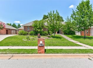 2508 Fernwood Dr, Edmond, OK 73034