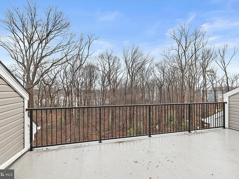 304 Sweetbay Rd — Photo 48