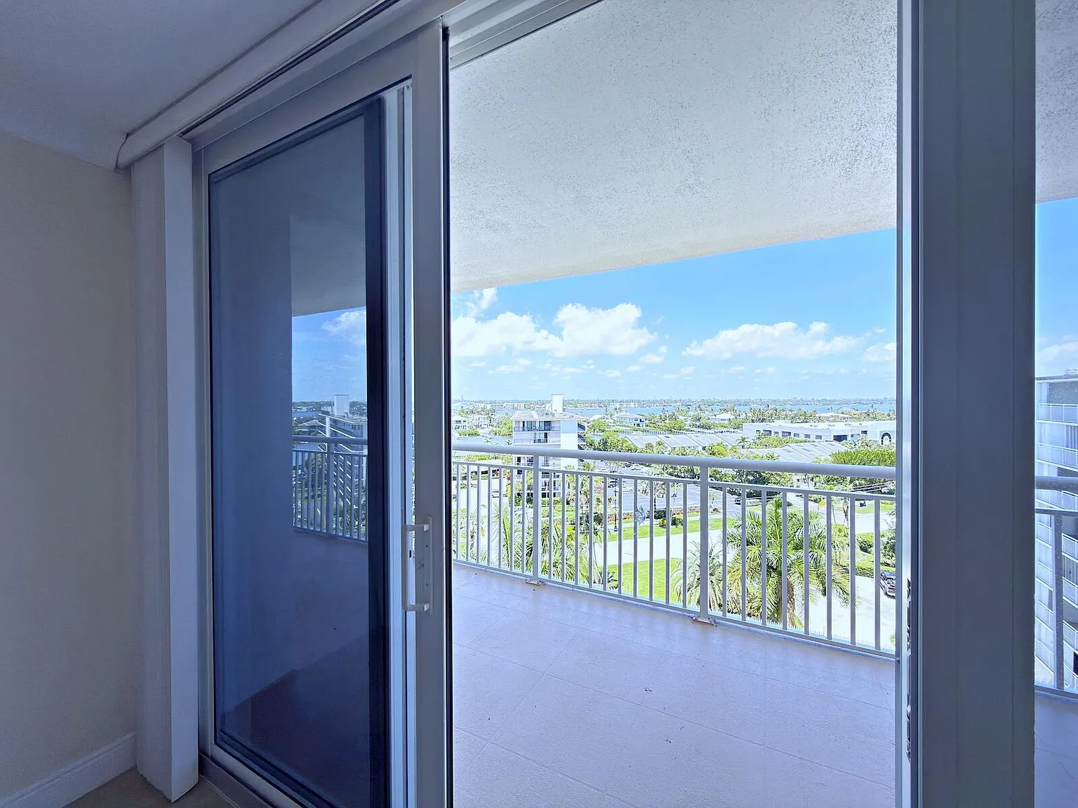 2 bed, 2.0 bath, 1224 sqft, $5,500 — Photo 4