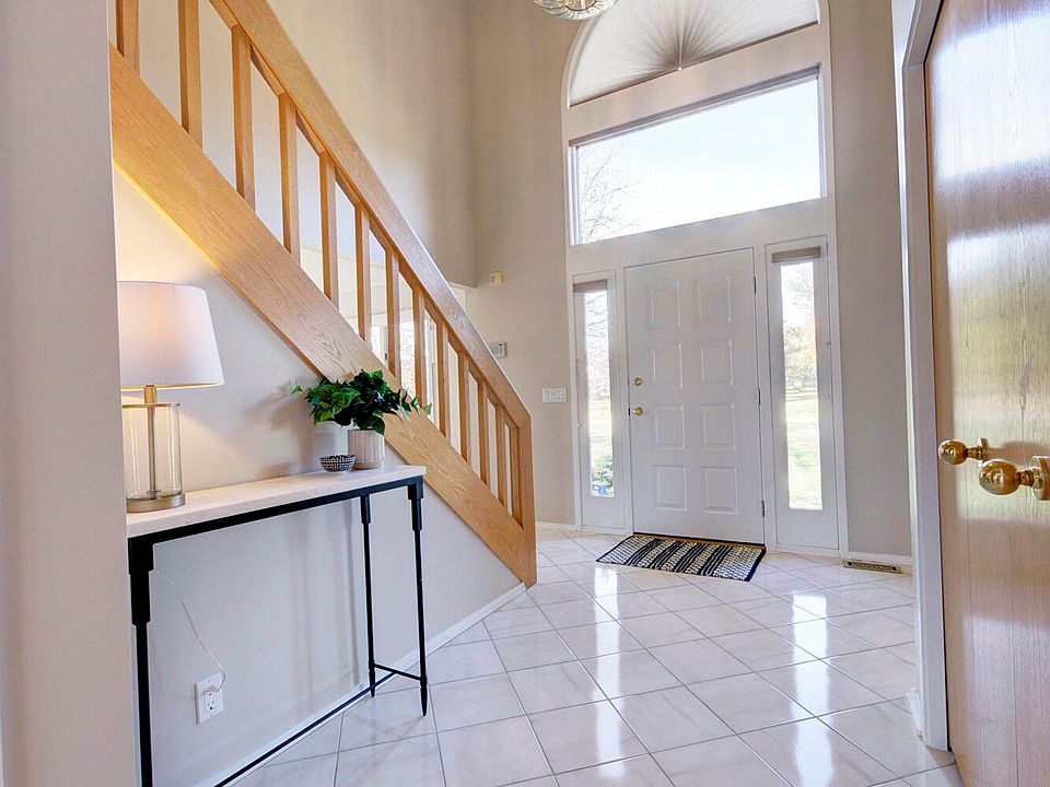 3682 Tanglewood Ct, Ann Arbor, MI 48105 | Zillow