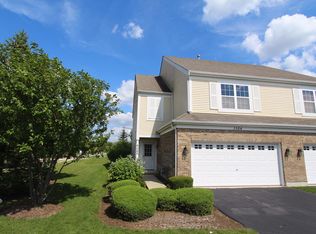 1584 Glacier Cir, Crystal Lake, IL 60014