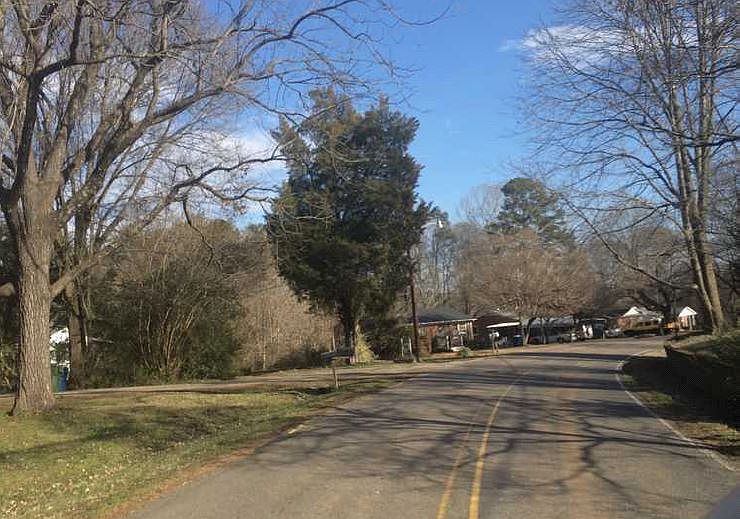 2nd image of 731 Noles Dr