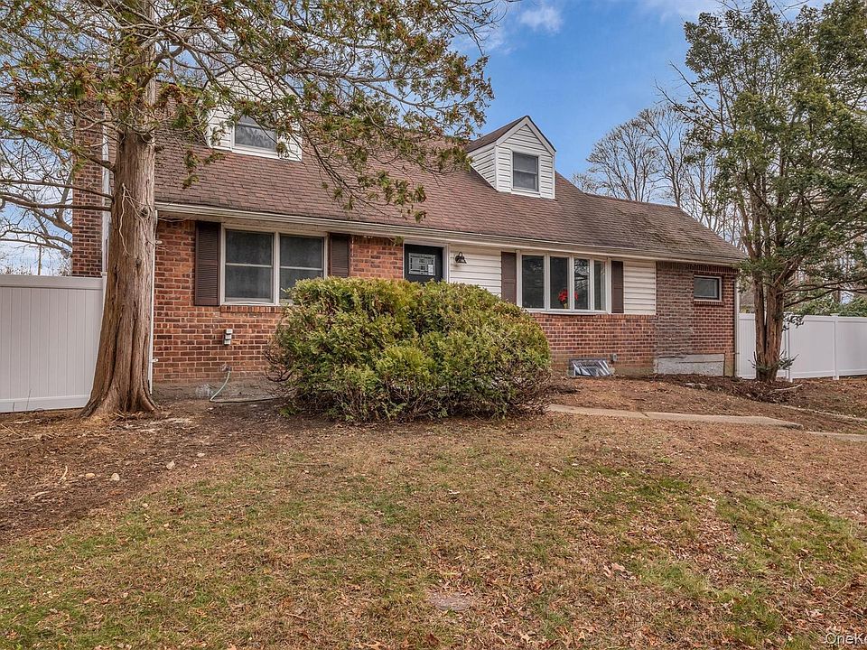 1st image of 585 Elwood Road