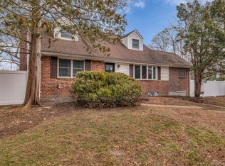 585 Elwood Road, East Northport, NY 11731