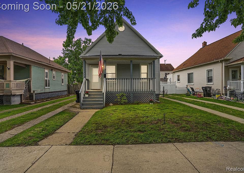 1st image of 437 Poplar St