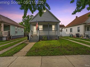 437 Poplar St, Wyandotte, MI 48192