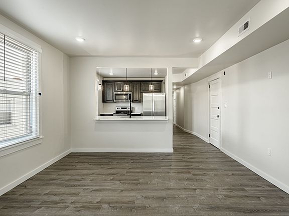 5th image of 324-326 Darby Rd #2L