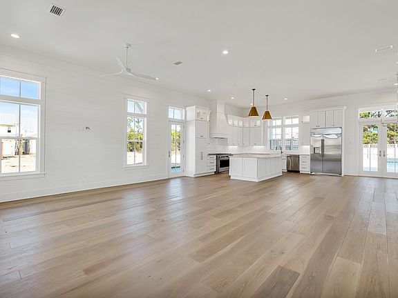 3rd image of 407 Pollard Cove E Cove Flt #100