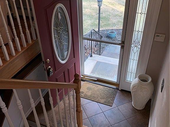 2nd image of 307 Nina St