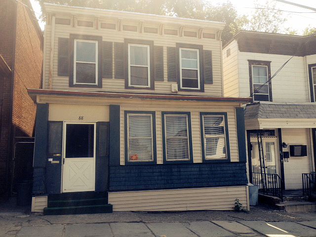 1st image of 88 Carpenter Ave