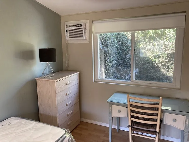 15733 Forge Pl — Photo 3