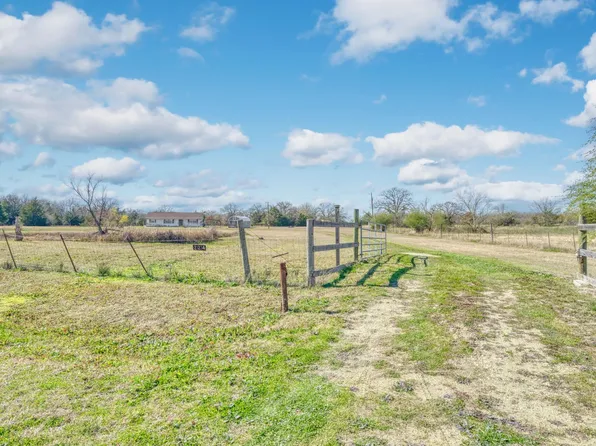 21234 Harrison Dr, Bedias, TX 77831