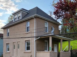 712 Chambers Ave, Jeannette, PA 15644