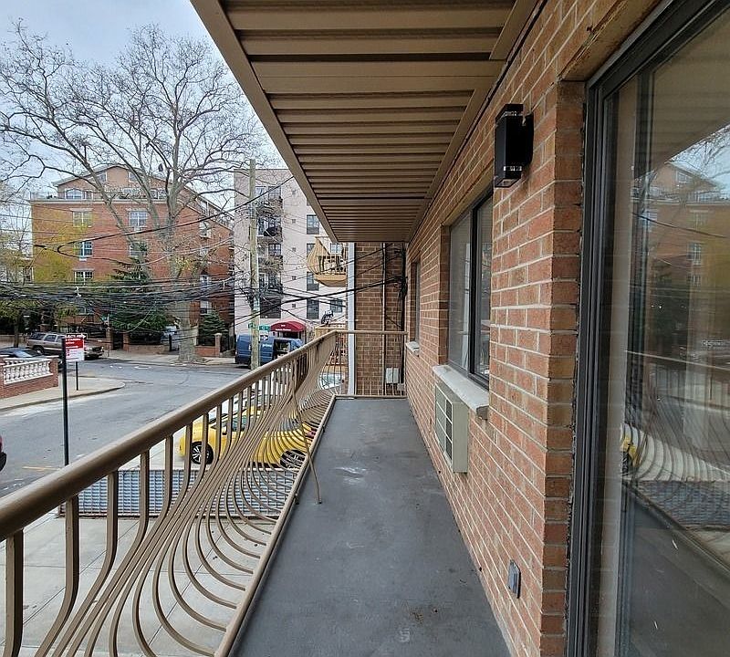 1st image of 12-03 26th Ave #2