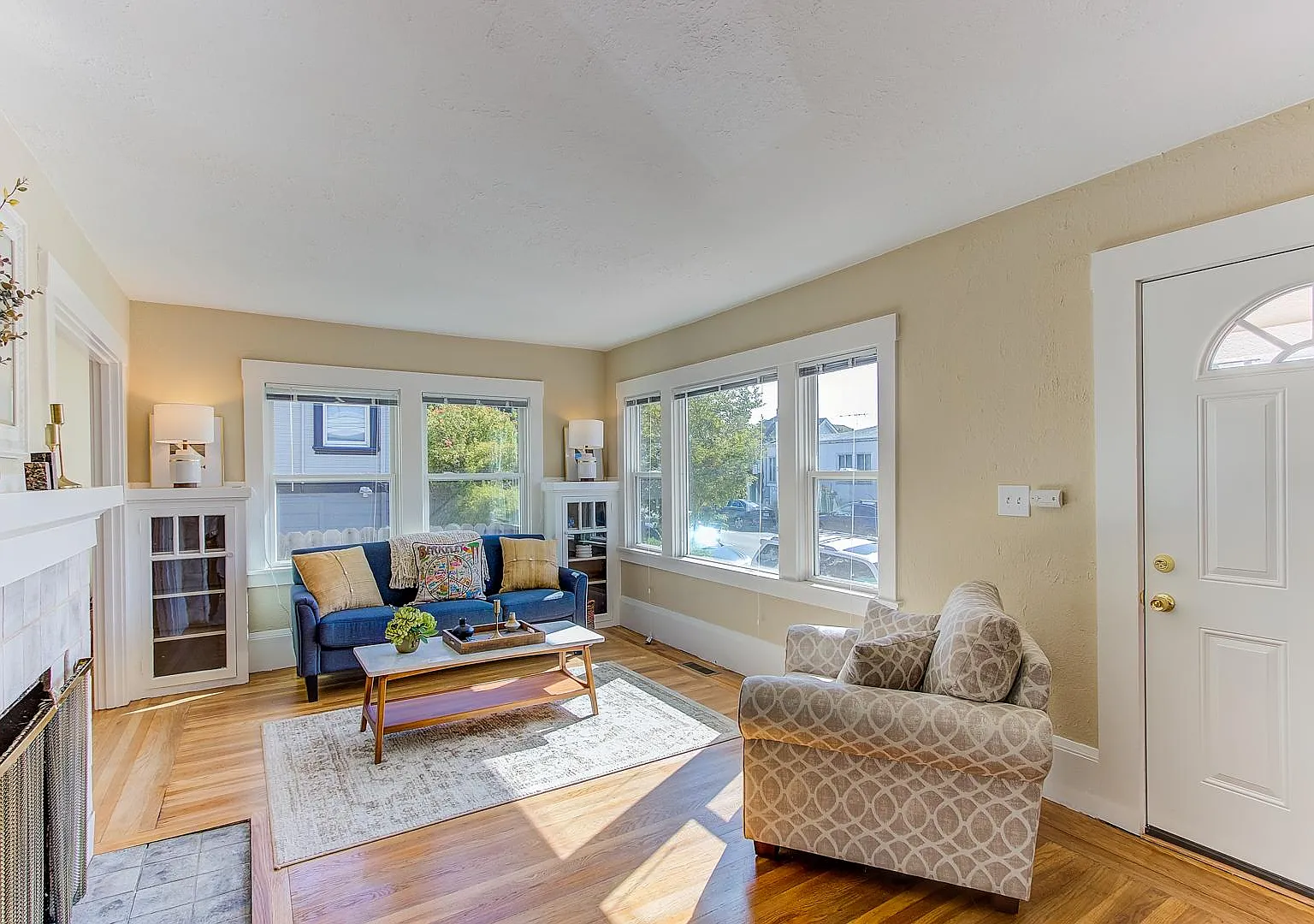 2243 Woolsey St — Photo 4
