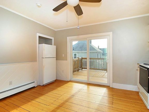 3rd image of 67 Walworth St #2
