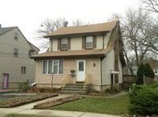 31 Forest Pl, Rochelle Park, NJ 07662