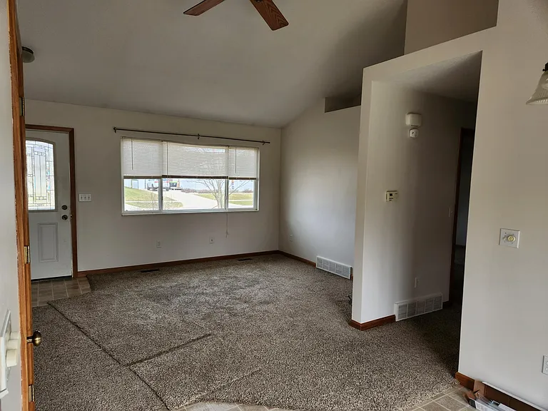4602 Hancock Dr — Photo 6