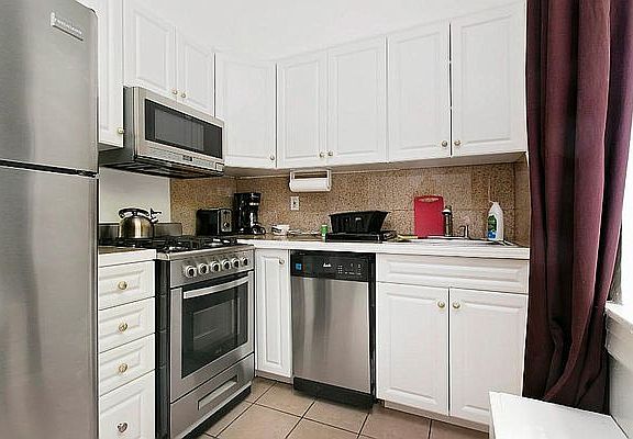 3rd image of 240 E 52nd St APT 1R