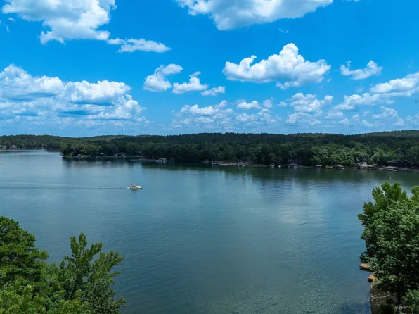 4 Ligadura Ln, Hot Springs Village, AR 71909
