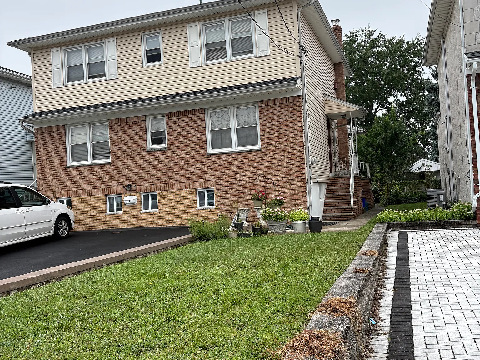 2 bed, $2,350 — Photo 1