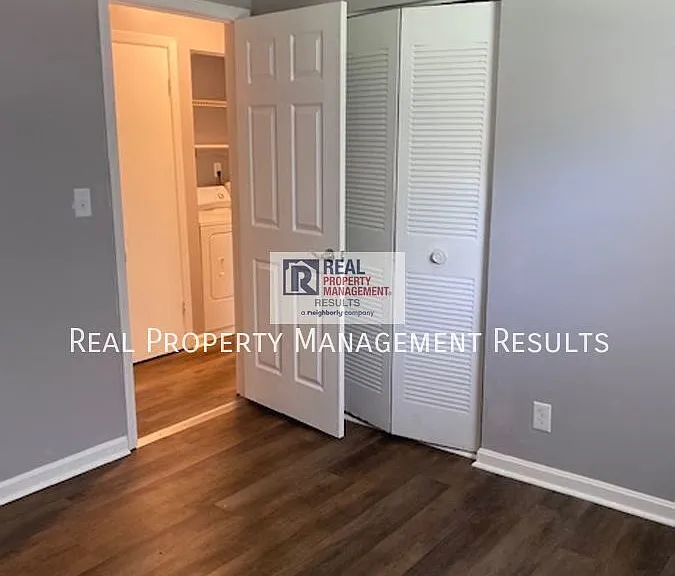 613 Village Ln #19 — Photo 7