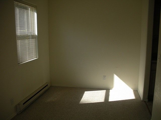 Building Photo 3