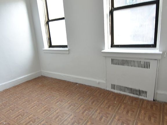4th image of 1530 Saint Nicholas Ave #43A