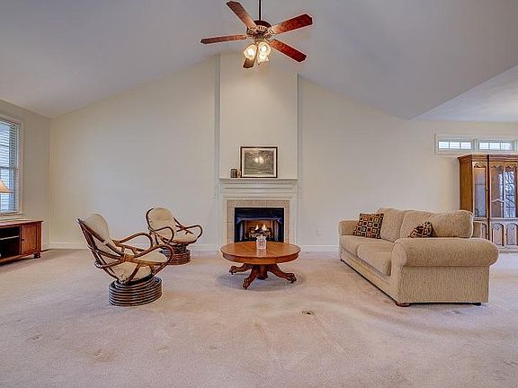 5th image of 842 Sumpter Pl