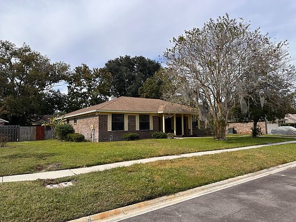 4th image of 11590 Longwood Key Dr E