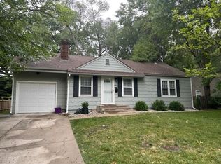 5206 Sycamore Dr, Roeland Park, KS 66205