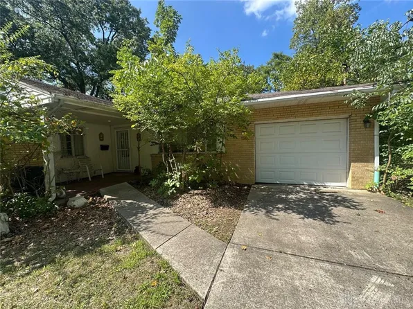 1566 Oak Knoll Dr, Cincinnati, OH 45224