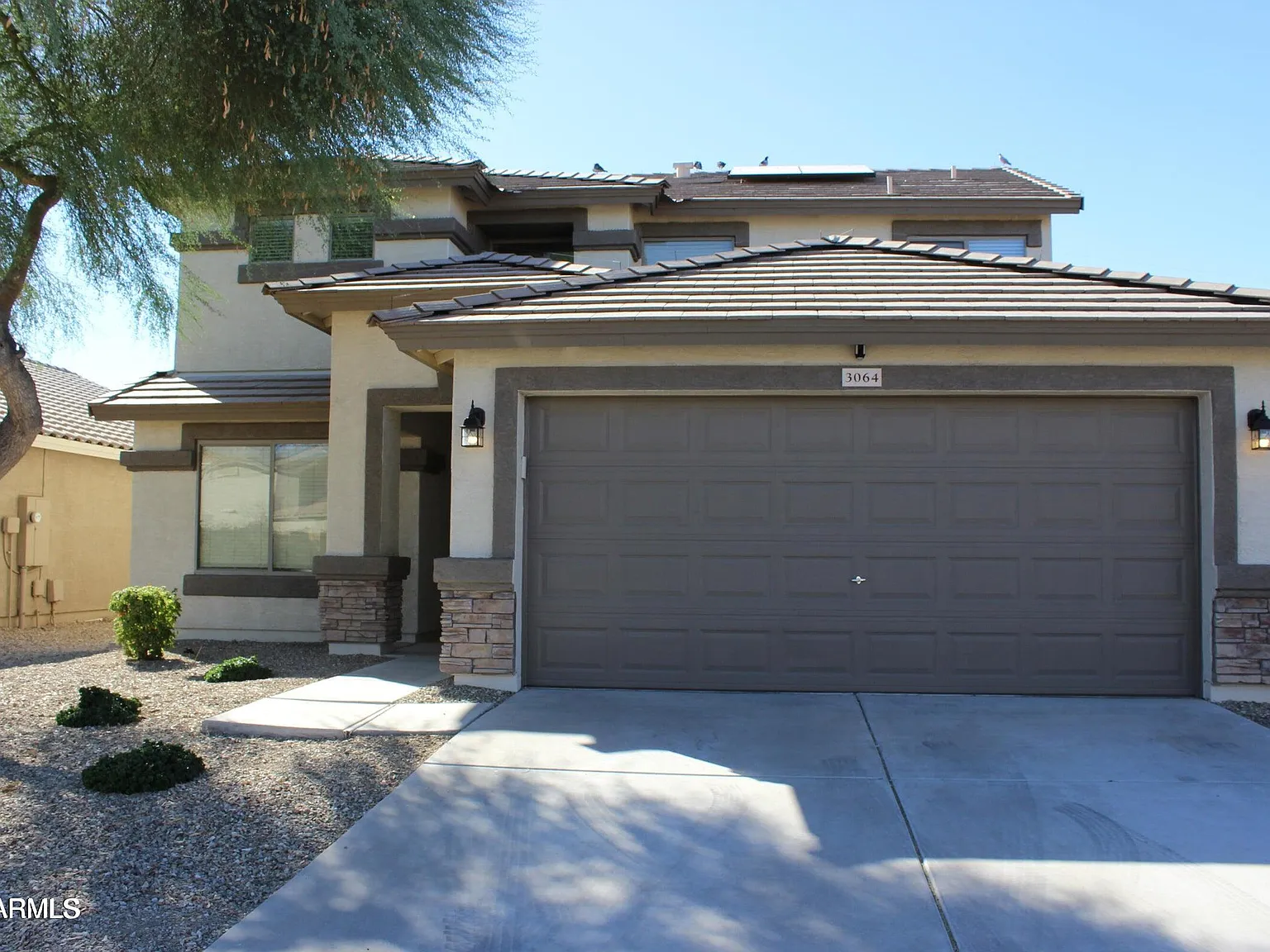 3 bed, 2.5 bath, 1839 sqft, $1,800 — Photo 1
