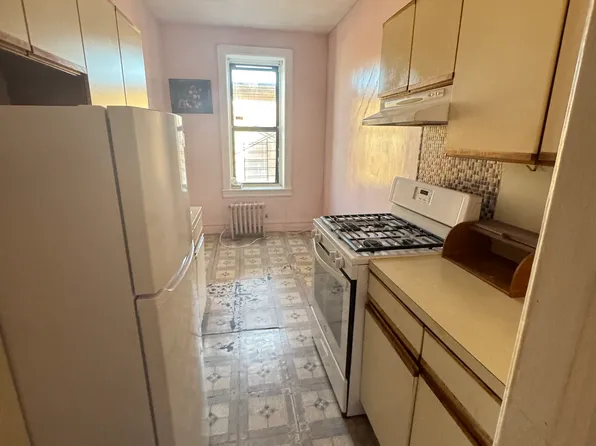 3100 Brighton 3rd Street image 4 of 7