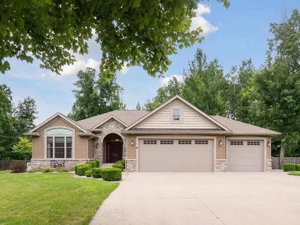 2935 E Oakhaven Ct, Midland, MI 48642