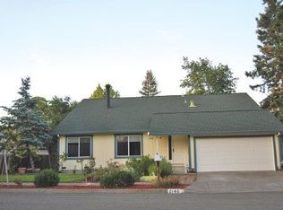 2140 Alejandro Dr, Santa Rosa, CA 95405