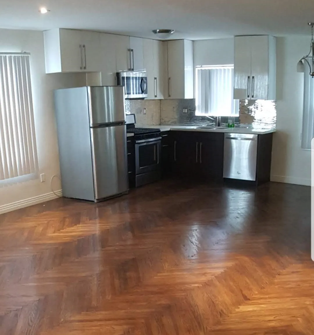 Roxbury Homes — Photo 1
