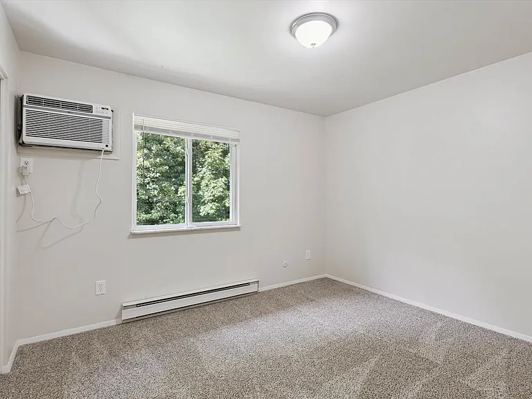 12513 Church St — Photo 72