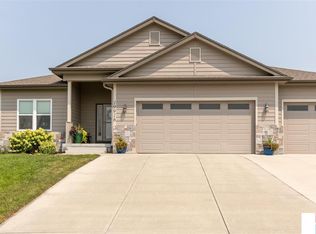 19916 Birch St, Gretna, NE 68028