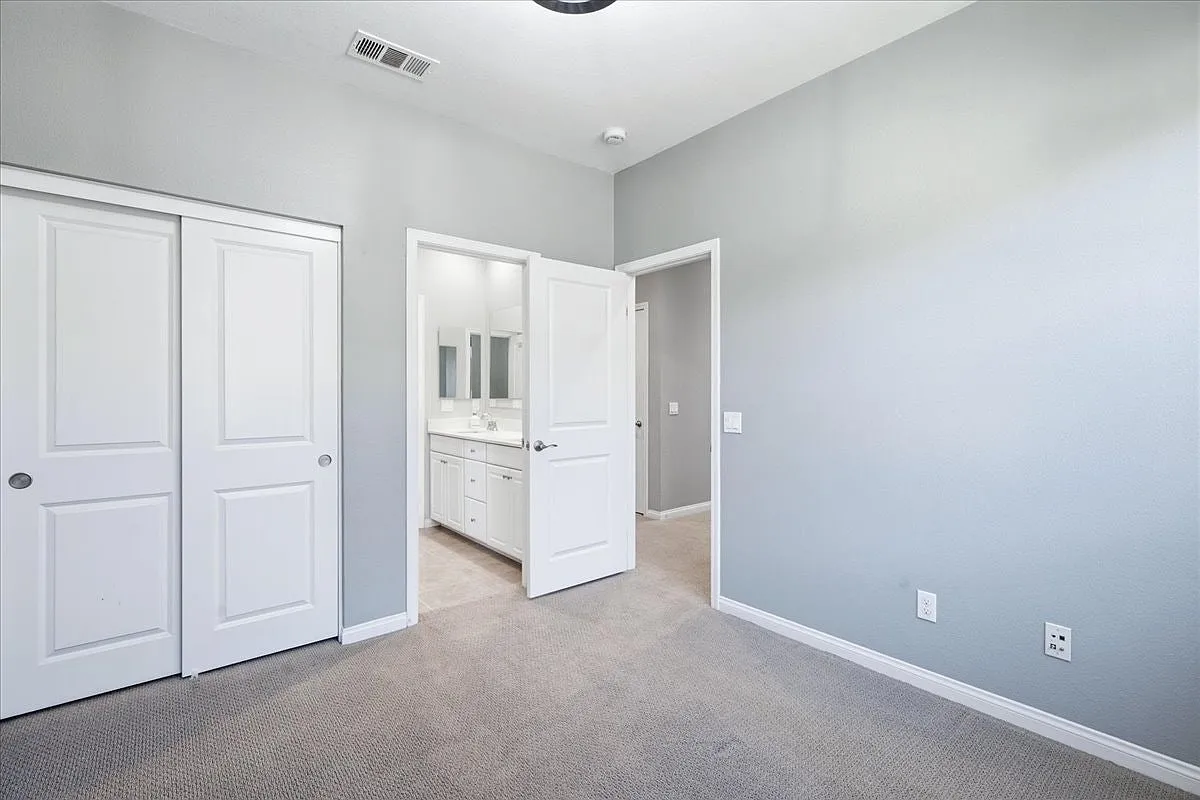 35 Lomada Street — Photo 2