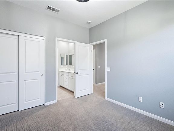 2nd image of 35 Lomada St