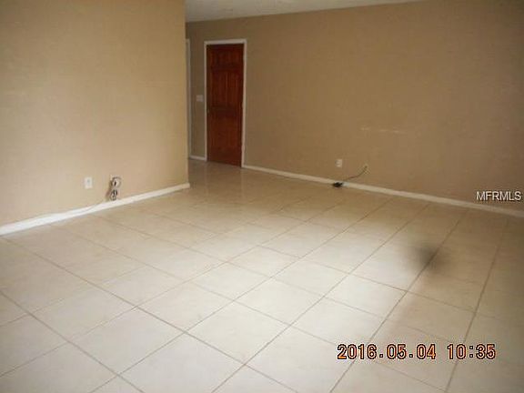 3rd image of 5807 Clover Ln