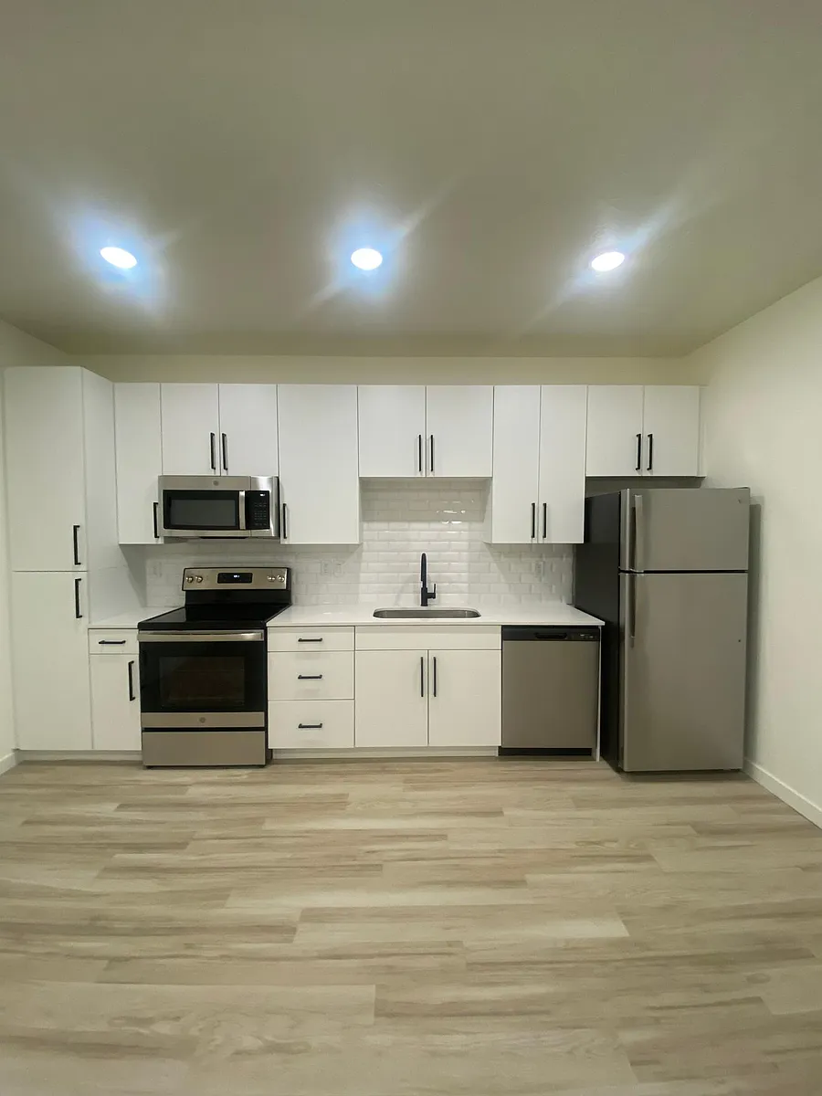 Building Photo - 311 E Lorene St