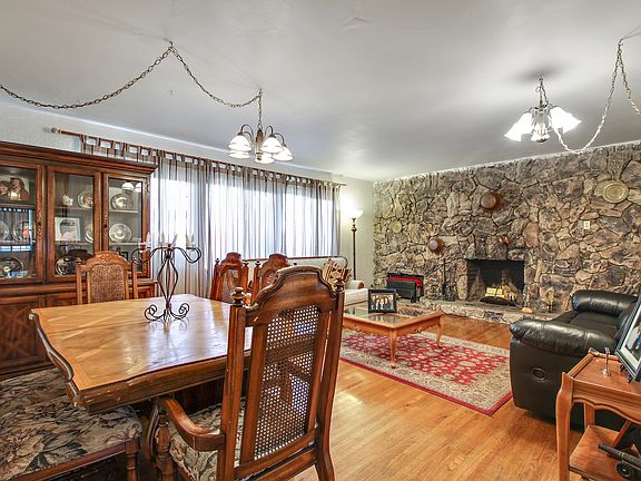 2nd image of 10793 Linden Ave