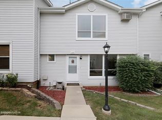 329 Peppertree Ln, Aurora, IL 60504