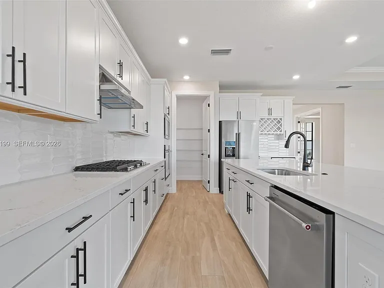 4546 Cumberland Ter — Photo 17