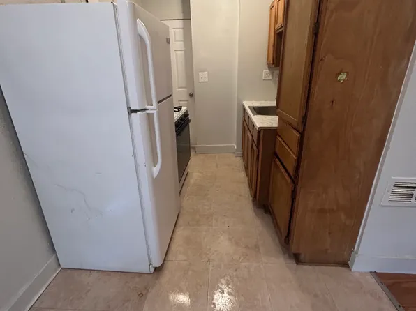163 Seward St, Pontiac, MI 48342