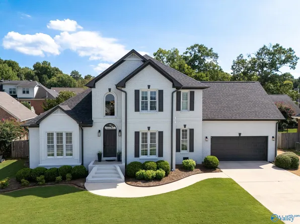 1703 Camden Cir SW, Decatur, AL 35603