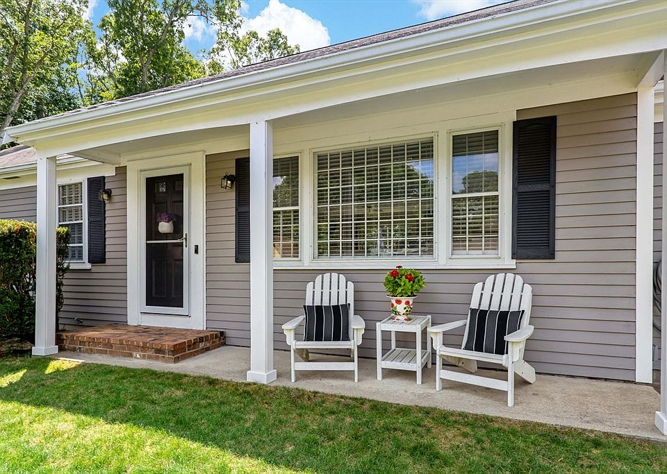1st image of 65 Kings Row Dr